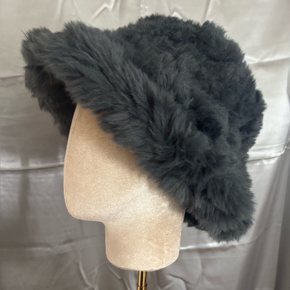 Elegant Gray Faux Fur Bucket Hat